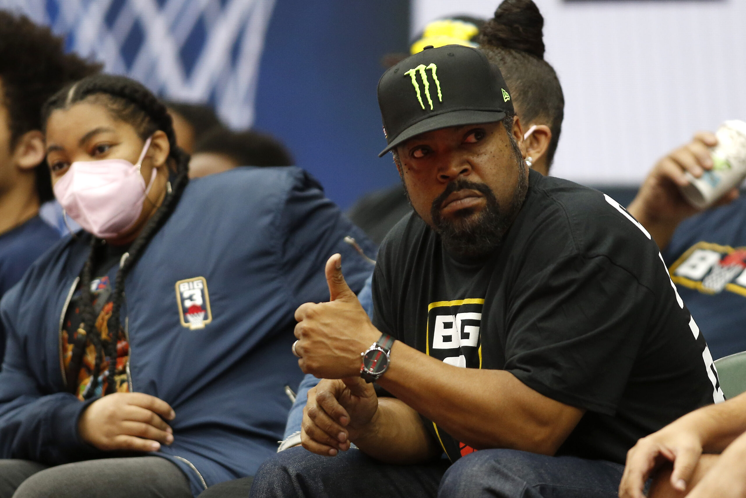 Ice Cube is selling off the first Big3 team to private ownership for $10M. HE plans to sell all the teams and get them permanent homes in high profile cities like LA.
