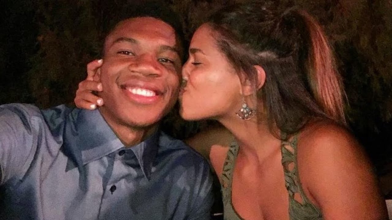 Giannis left some suggestive tweets under his girlfriend's post