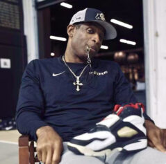 Dennis Rodman has claimed Travis Scott copied his shoe with the signature backwards  swoosh ‼️👀✔️ Comment what y'all think about this…