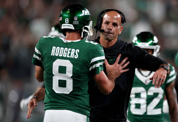 Former Jets QB and radio personality Boomer Esiason says there's a growing tension between Jets QB Aaron Rodgers and HC Robert Saleh